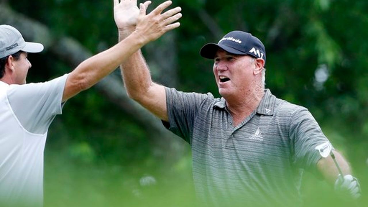Perry, Triplett a record 11 under in US Senior Open